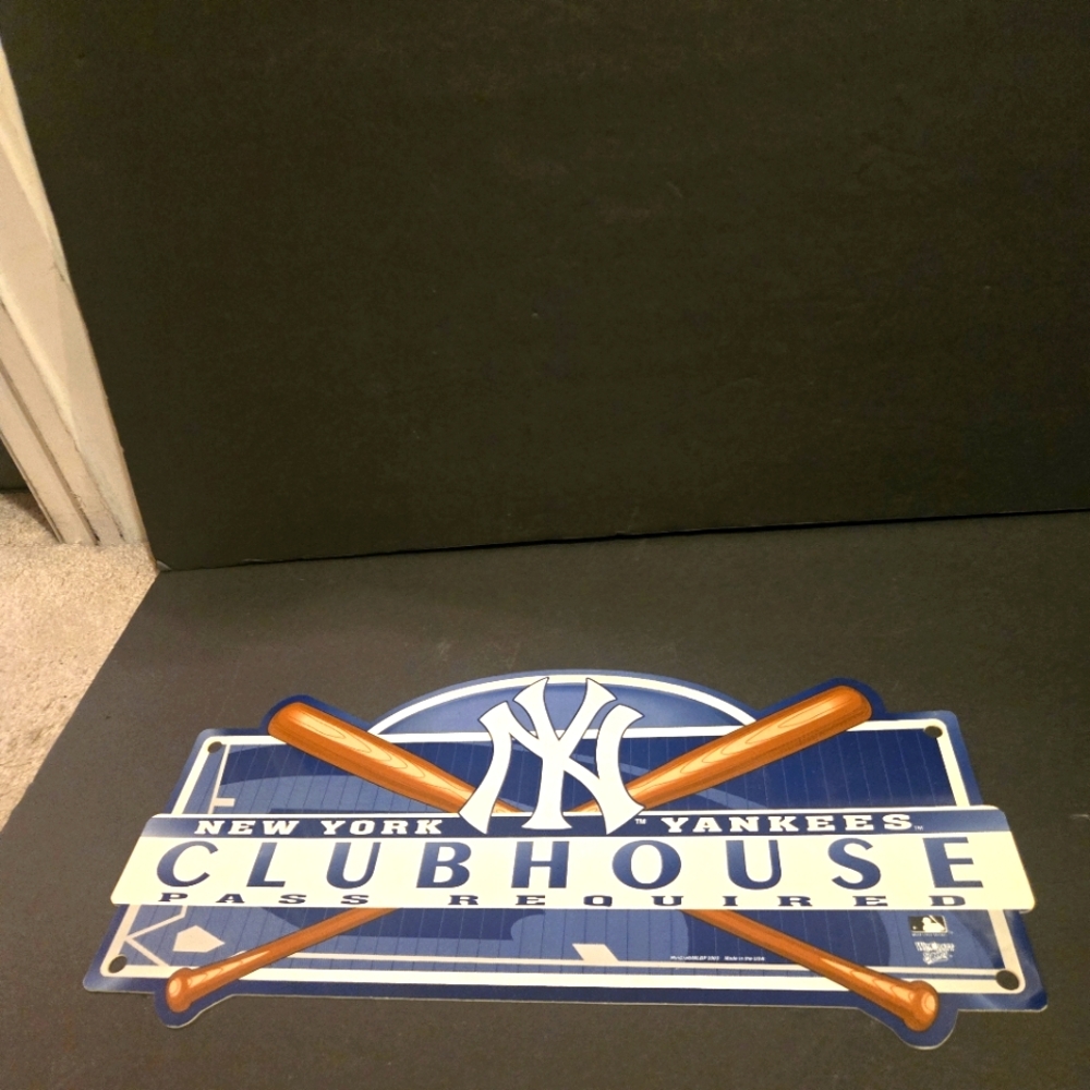 RARE NEW YORK YANKEES CLUBHOUSE PASS REQUIRED 2003 WINCRAFT